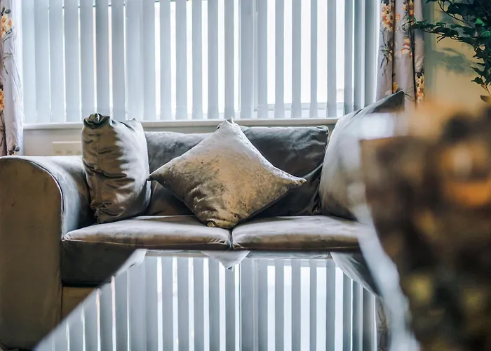 Cozy Home Away From Home In Manchester.